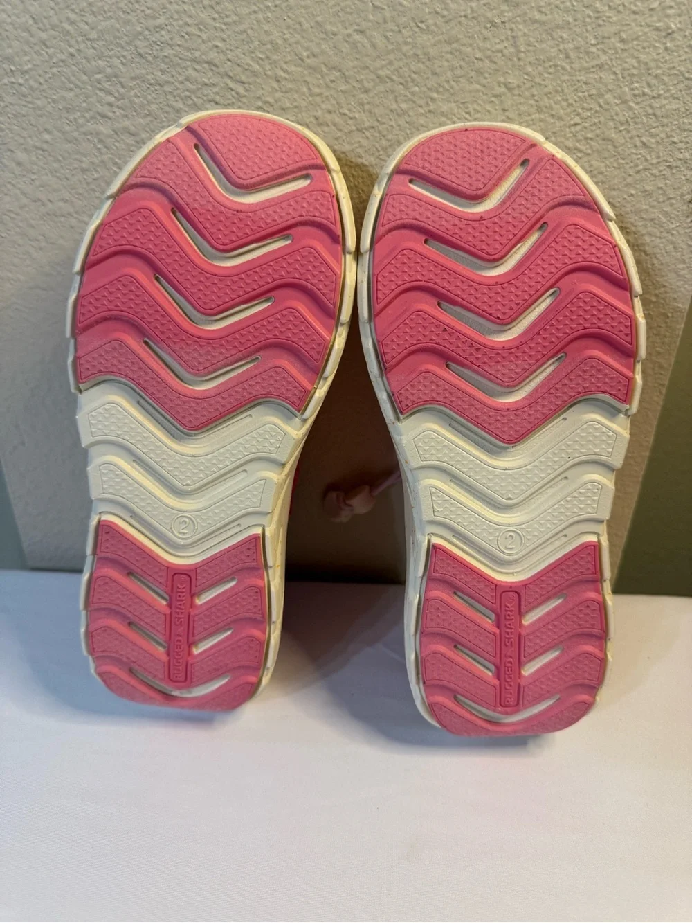 Rugged Shark Girls Pink Adventure Water Shoes Size 2 NWT